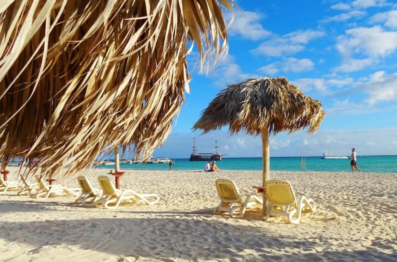 Sol Caribe Suites - Playa Los Corales - Beach Club, Wifi, Swimming Pool Punta Cana Kültér fotó